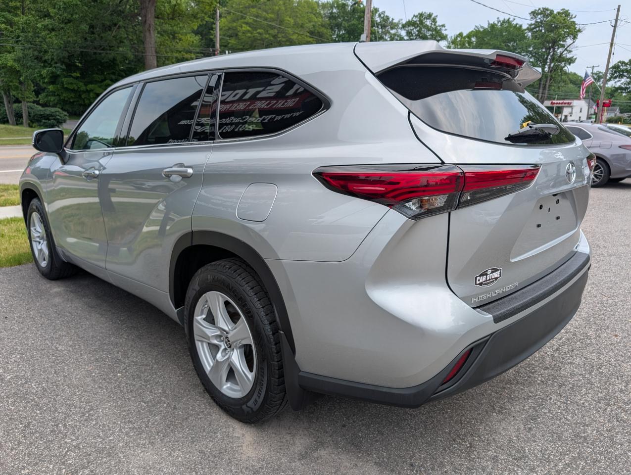 Toyota Highlander LE AWD (Natl) 2022