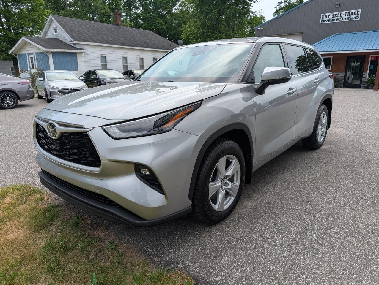 Toyota Highlander LE AWD (Natl) 2022