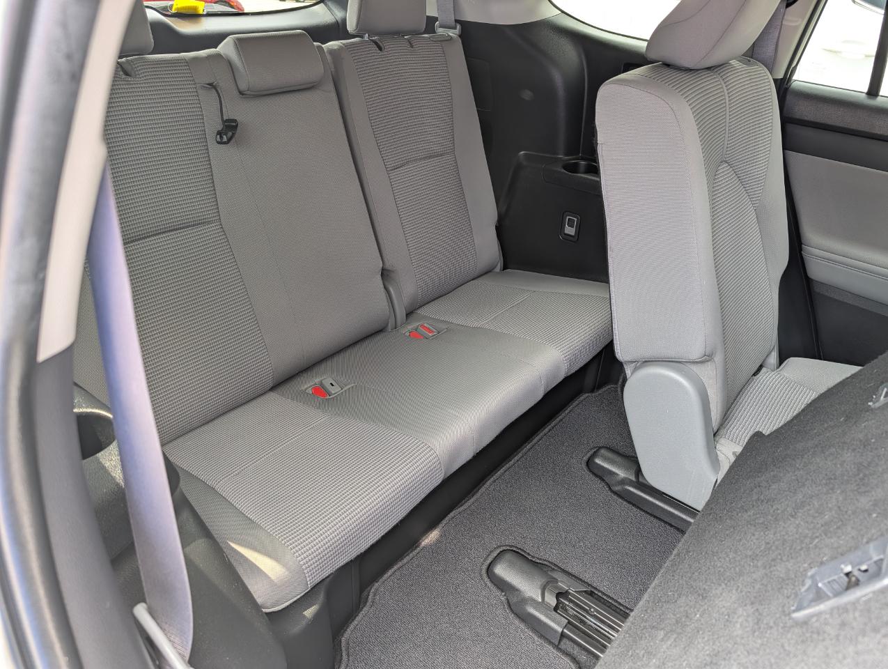 Toyota Highlander LE AWD (Natl) 2022