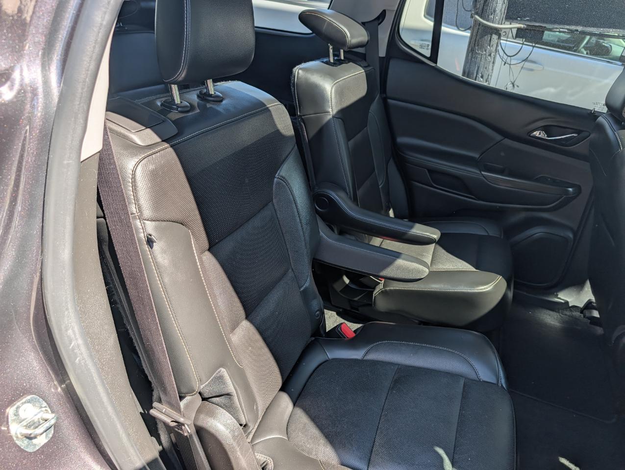 GMC Acadia AWD 4dr SLT w/SLT-1 2018