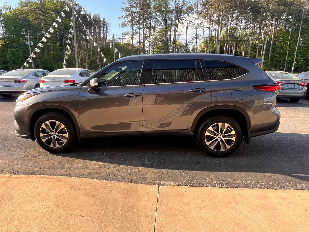 Toyota Highlander  2021