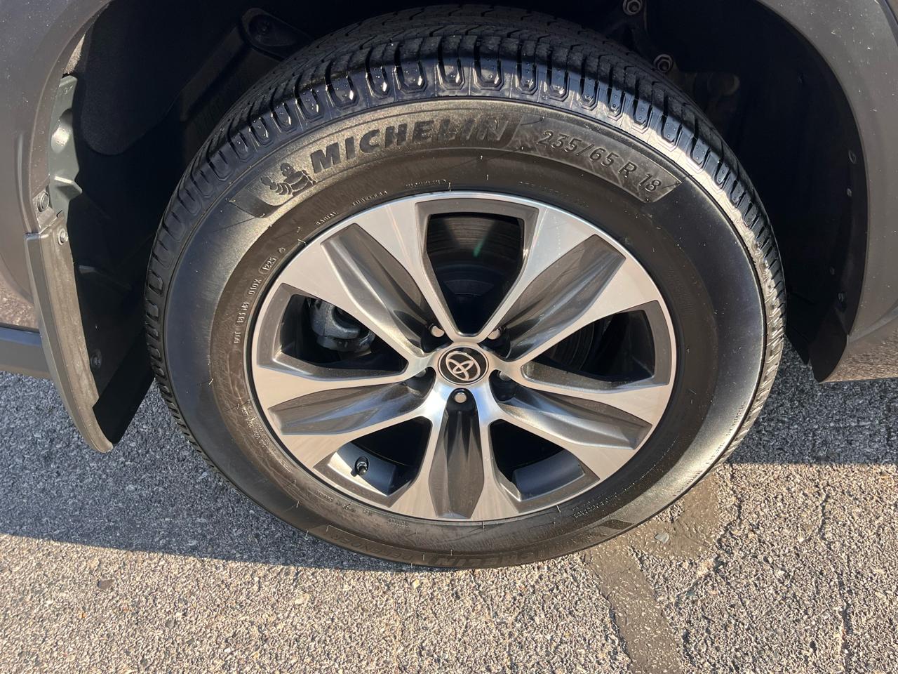 Toyota Highlander  2021