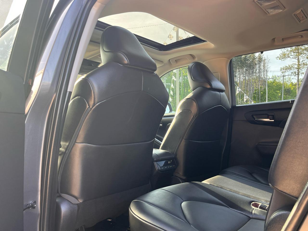 Toyota Highlander  2021