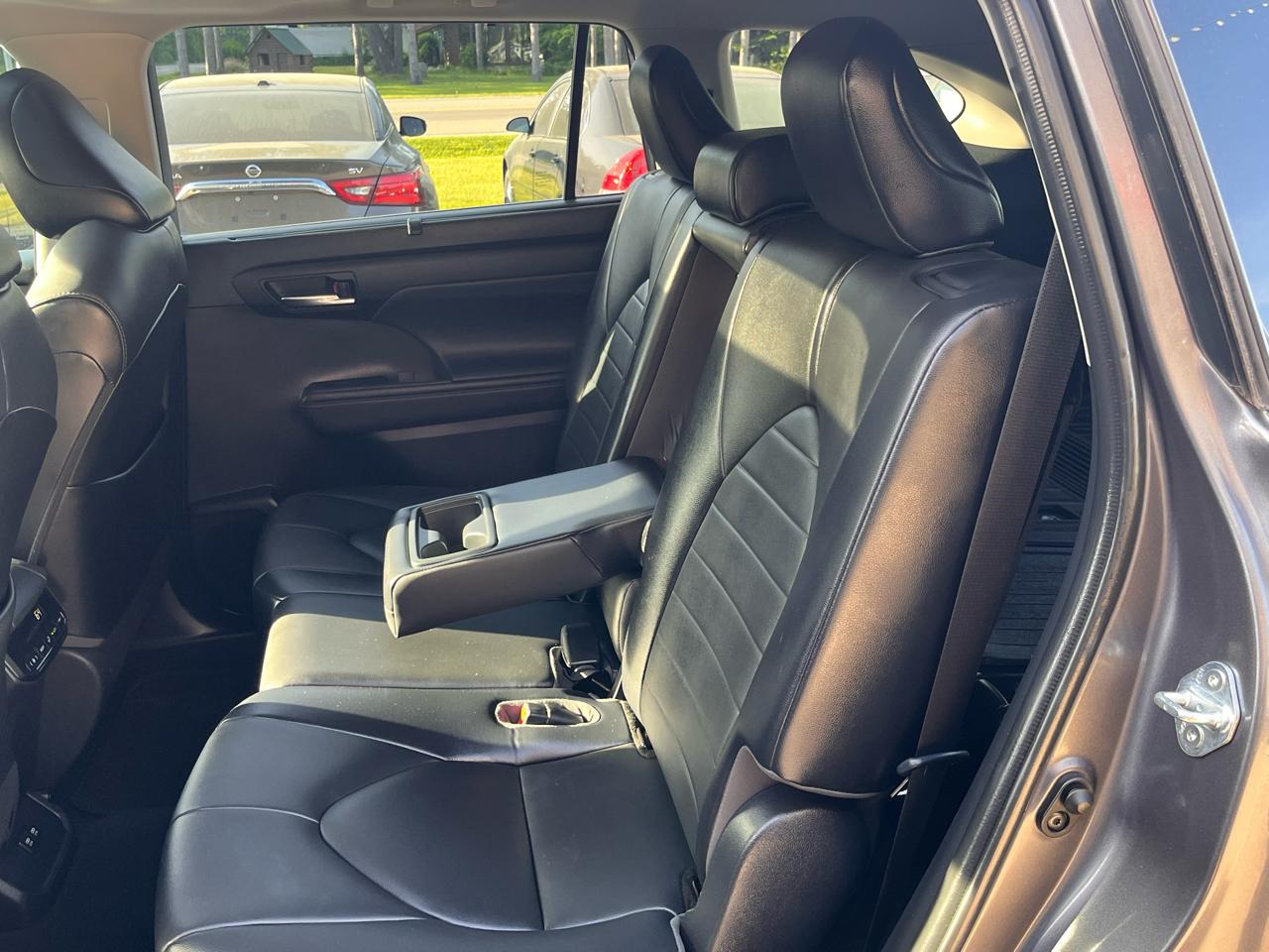 Toyota Highlander  2021