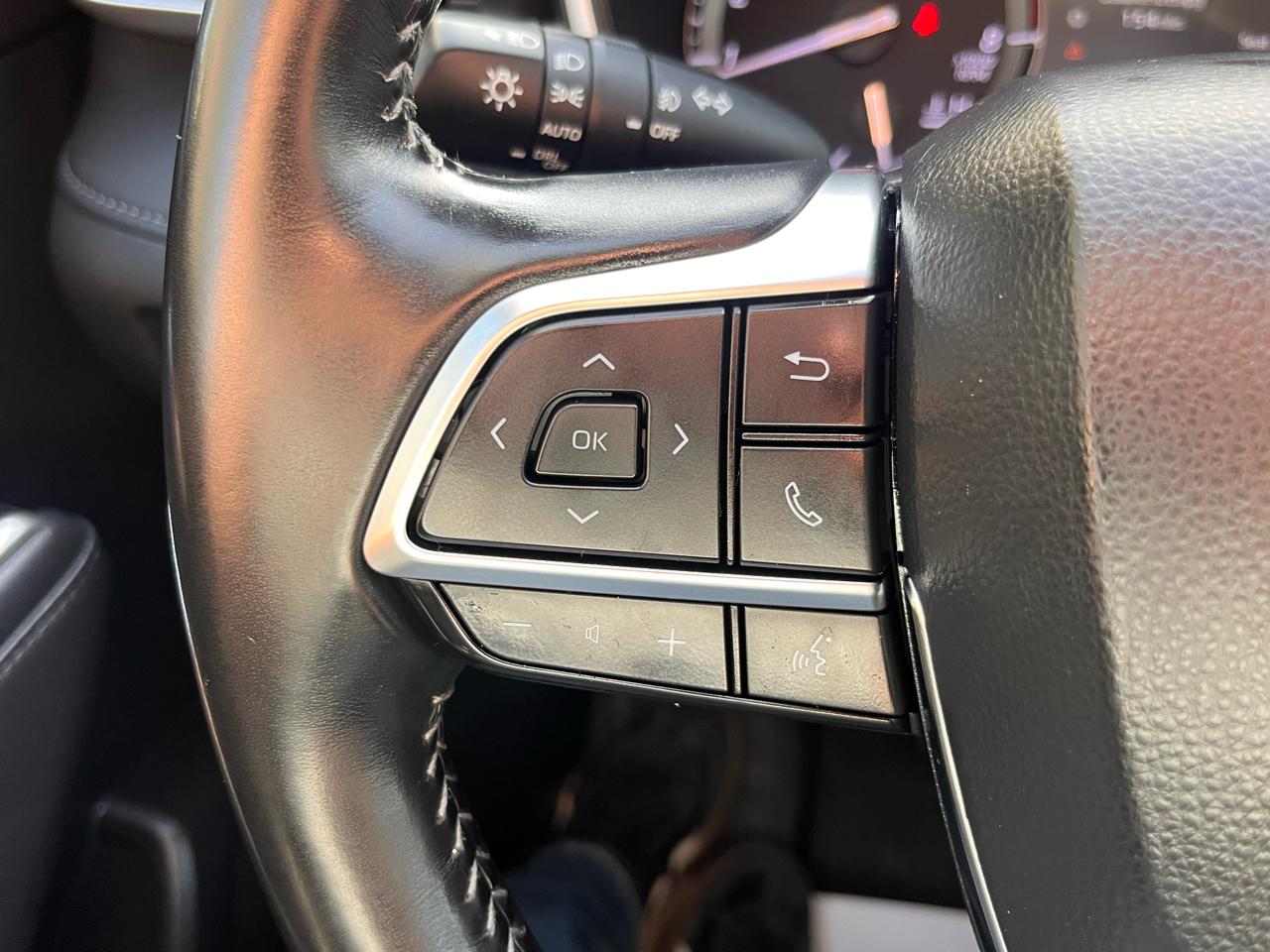 Toyota Highlander  2021