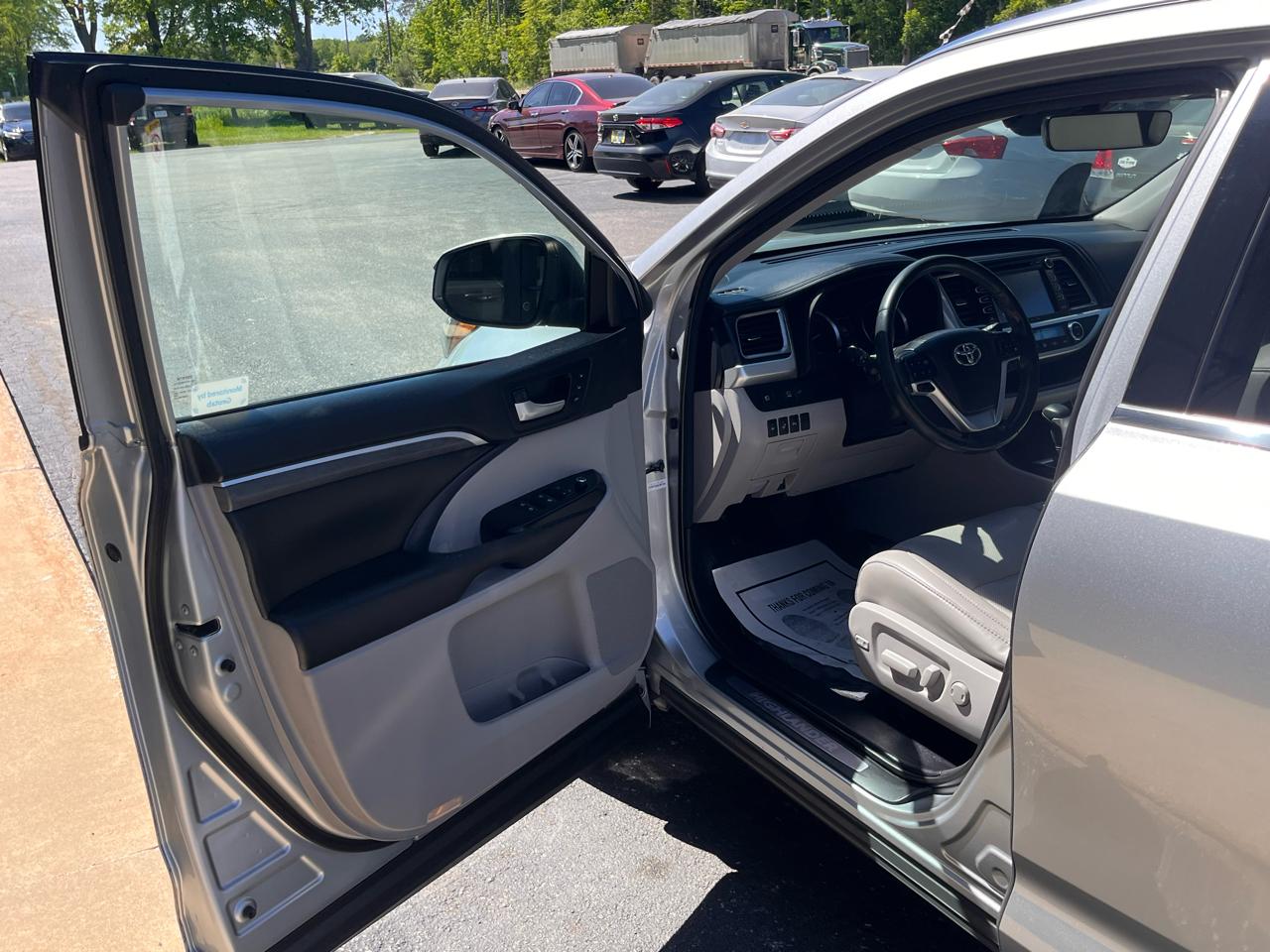 Toyota Highlander  2018