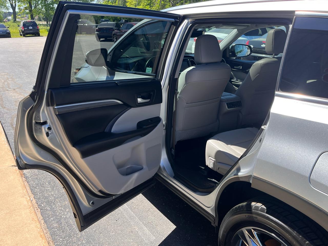 Toyota Highlander  2018