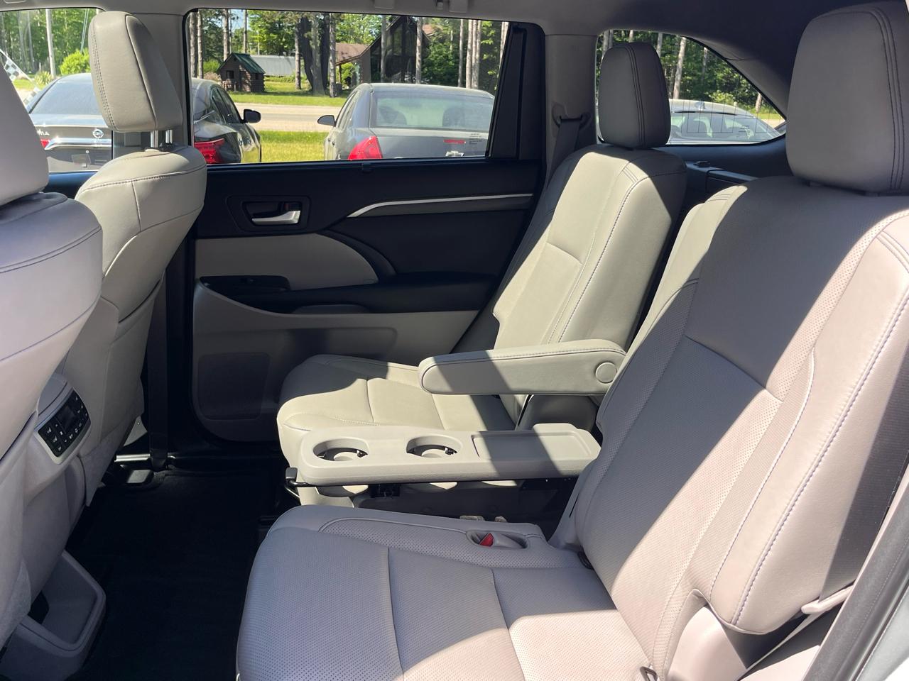 Toyota Highlander  2018