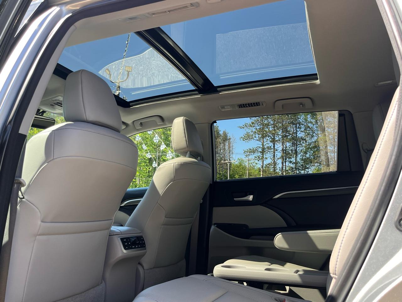 Toyota Highlander  2018