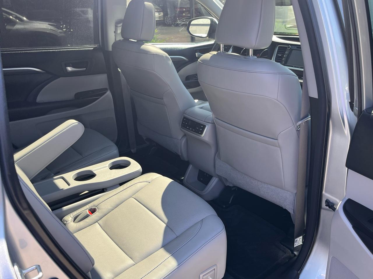 Toyota Highlander  2018