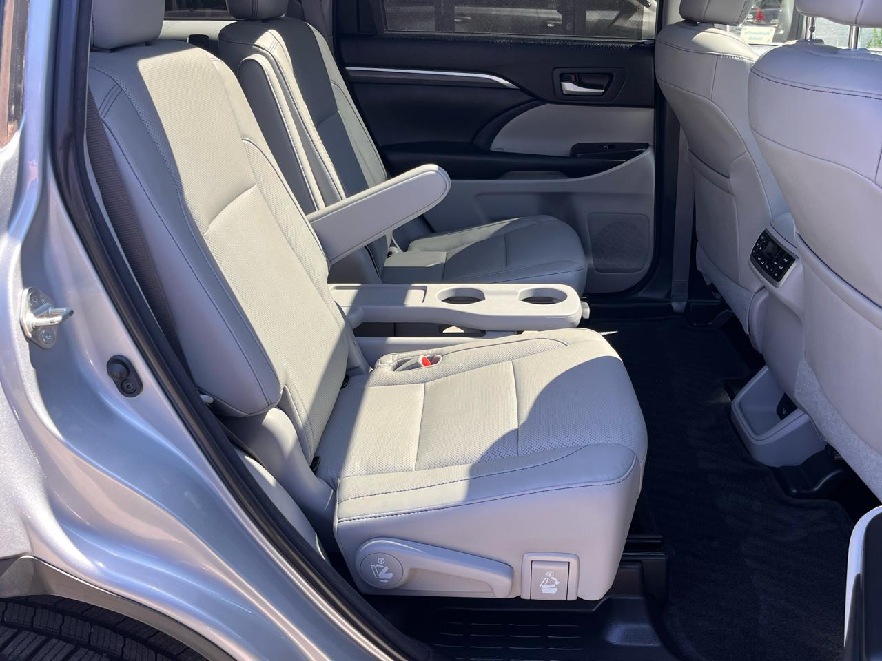 Toyota Highlander  2018