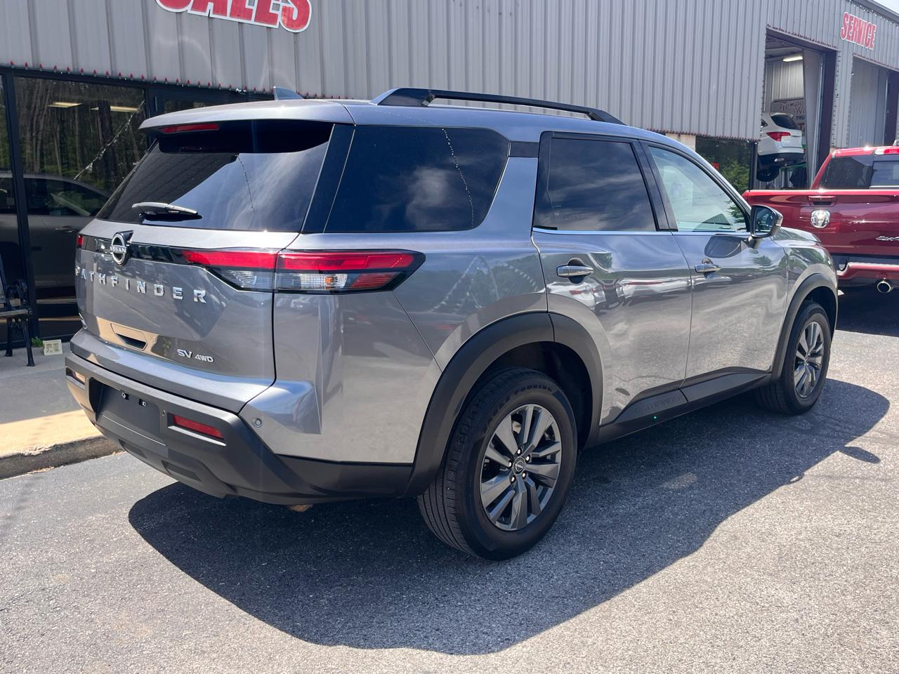 Nissan Pathfinder SV 4WD 2022