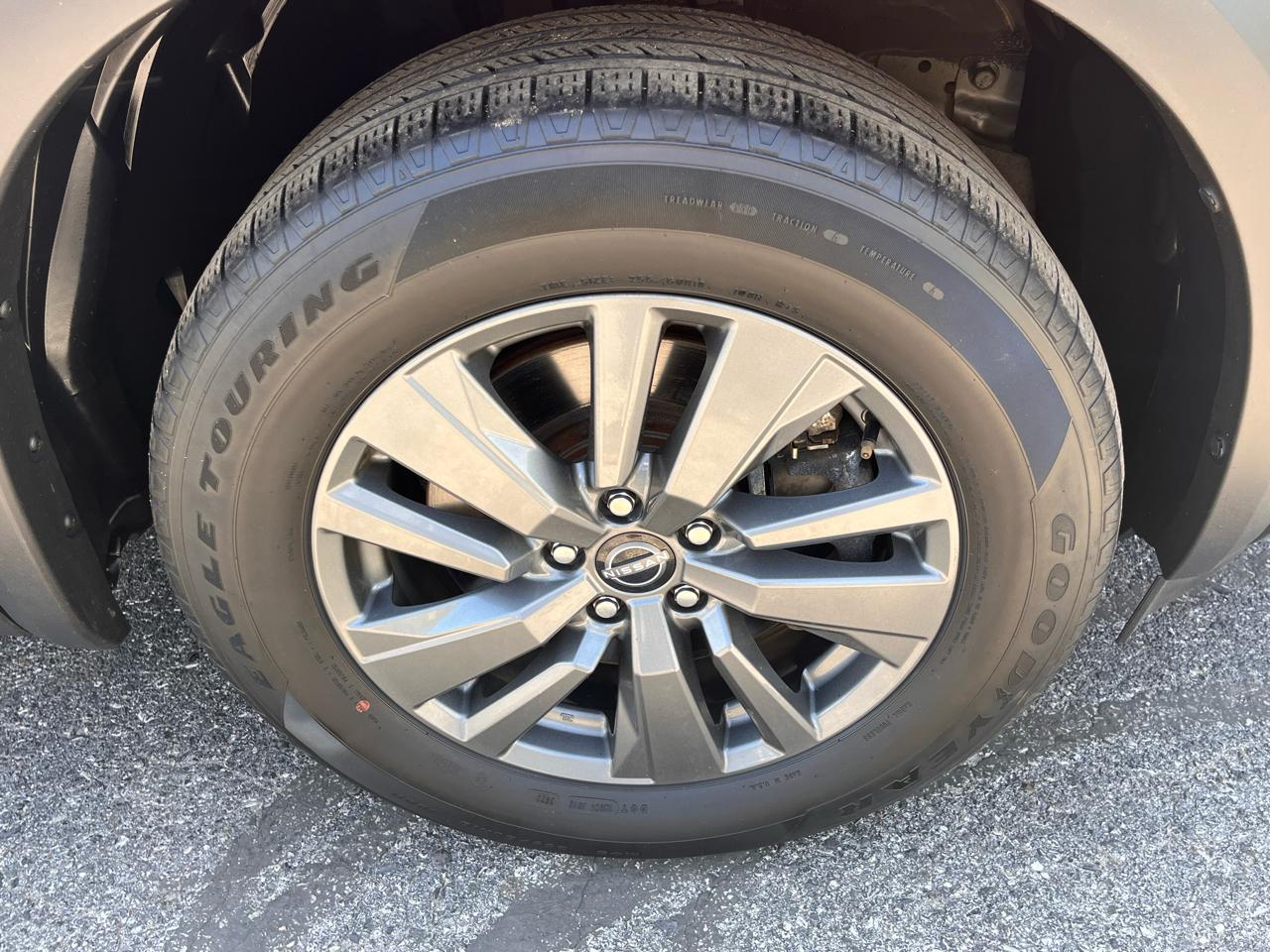 Nissan Pathfinder SV 4WD 2022