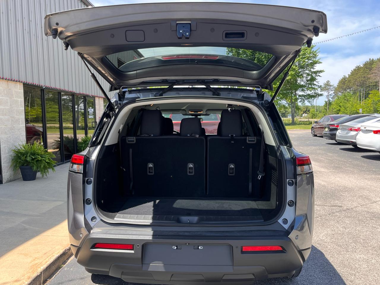 Nissan Pathfinder SV 4WD 2022