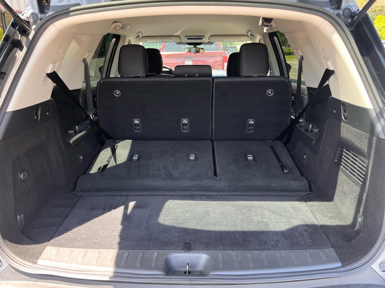 Nissan Pathfinder SV 4WD 2022