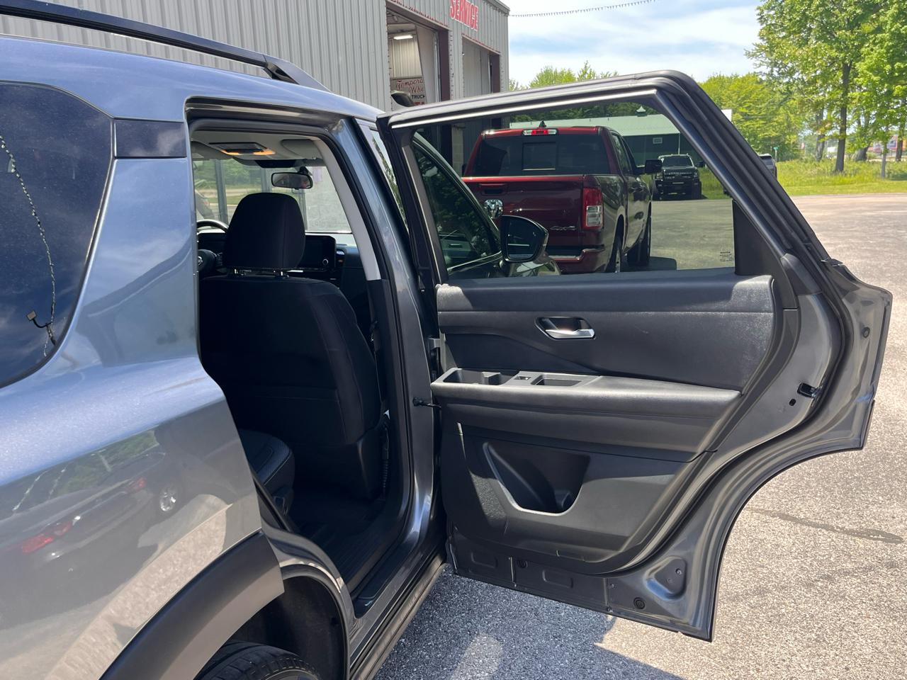 Nissan Pathfinder SV 4WD 2022