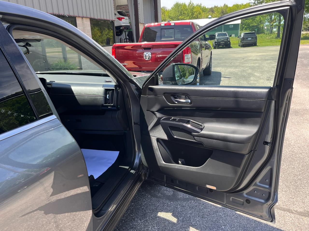 Nissan Pathfinder SV 4WD 2022