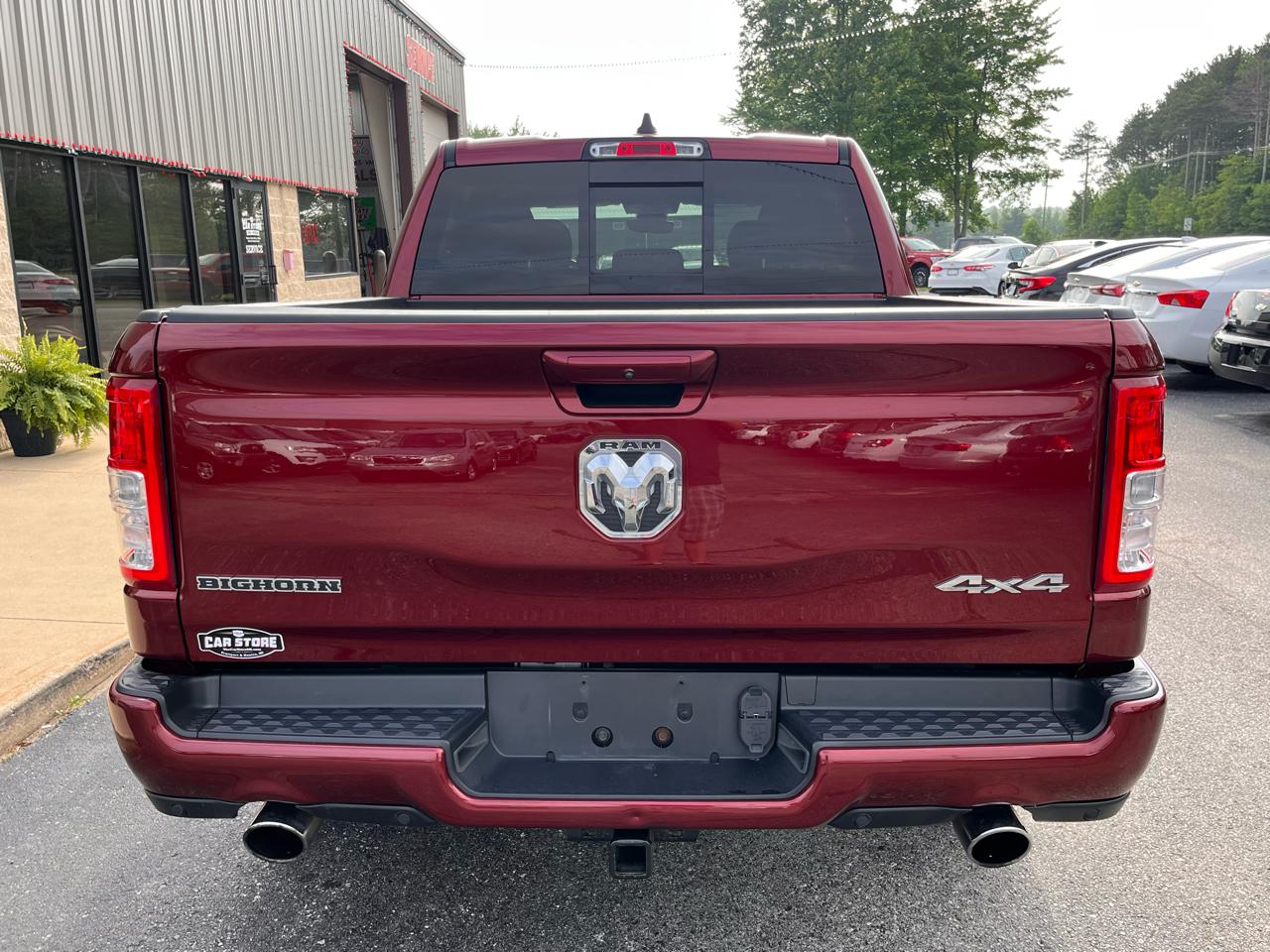 RAM 1500 Big Horn 4x4 Crew Cab 5'7" Box 2020