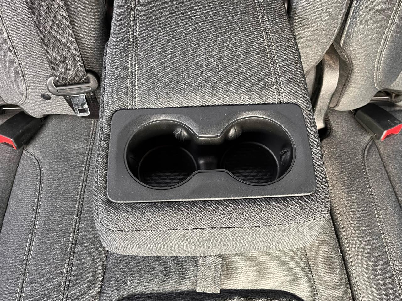 RAM 1500 Big Horn 4x4 Crew Cab 5'7" Box 2020