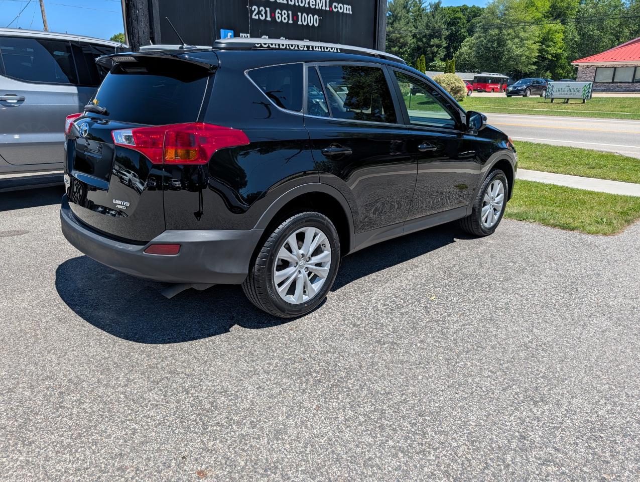 Toyota RAV4 AWD 4dr Limited (Natl) 2015