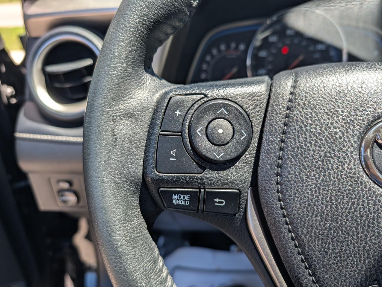 Toyota RAV4 AWD 4dr Limited (Natl) 2015