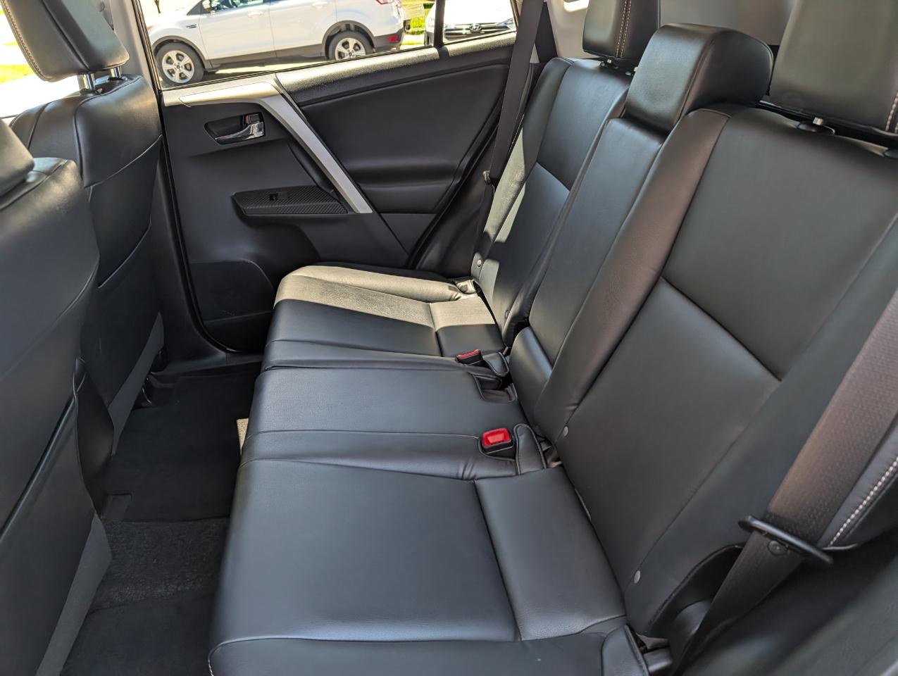 Toyota RAV4 AWD 4dr Limited (Natl) 2015