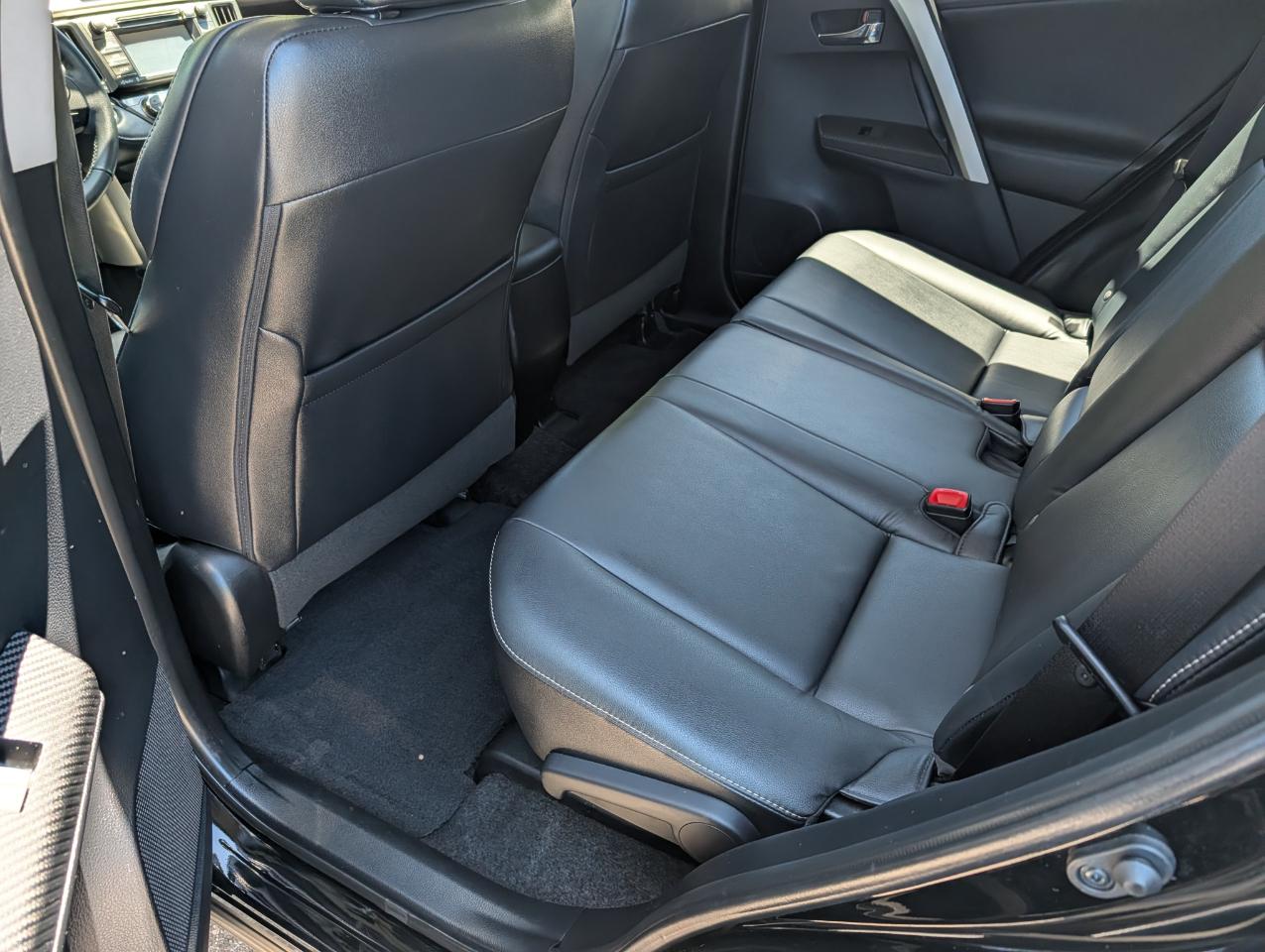 Toyota RAV4 AWD 4dr Limited (Natl) 2015