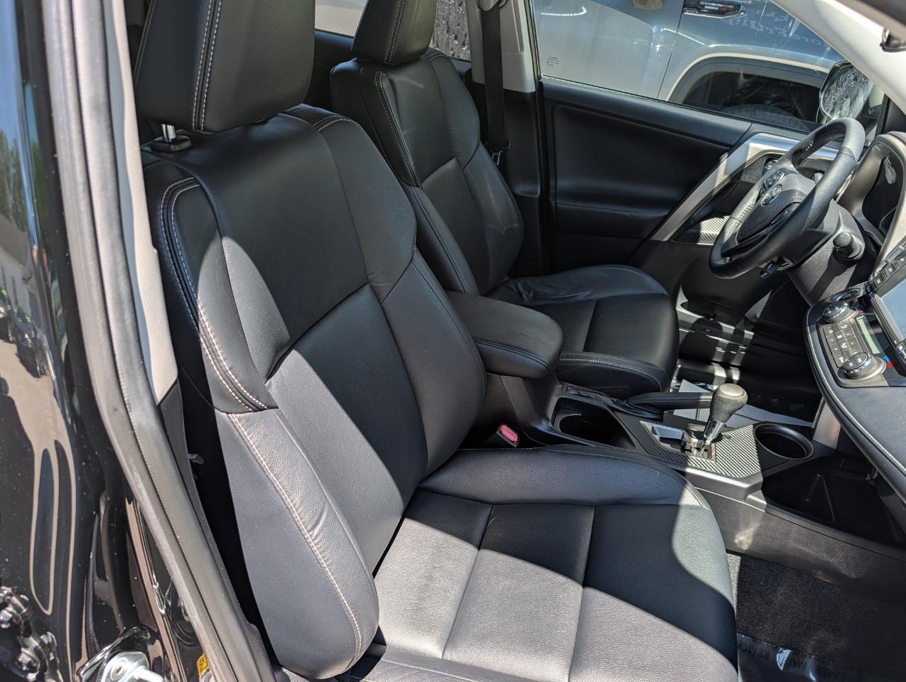 Toyota RAV4 AWD 4dr Limited (Natl) 2015
