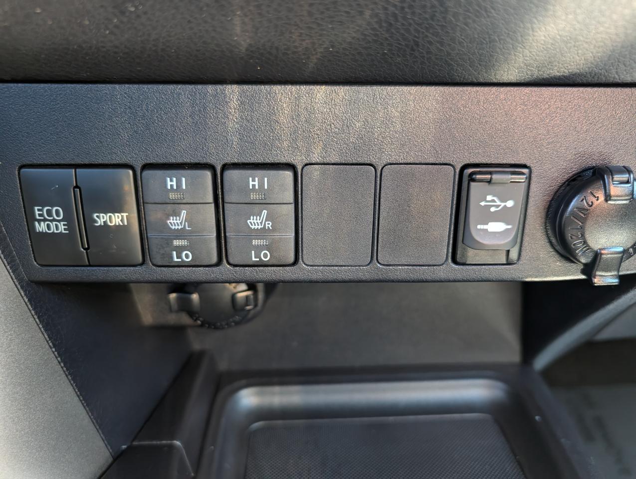 Toyota RAV4 AWD 4dr Limited (Natl) 2015