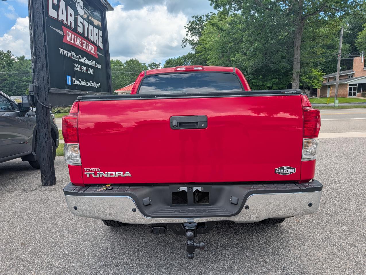 Toyota Tundra 2WD Truck CrewMax 5.7L V8 6-Spd AT (Natl) 2012