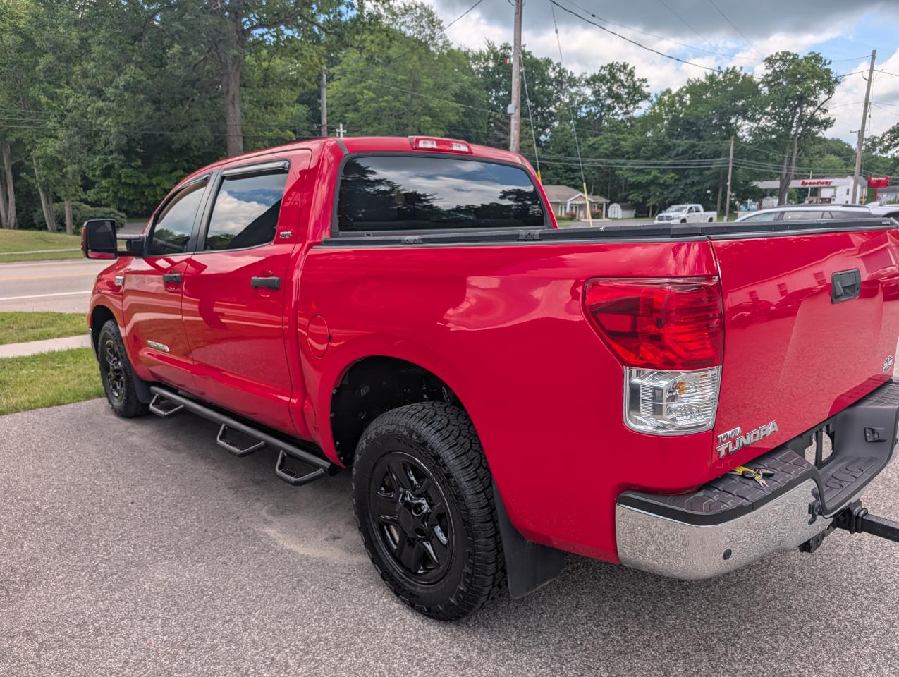 Toyota Tundra 2WD Truck CrewMax 5.7L V8 6-Spd AT (Natl) 2012