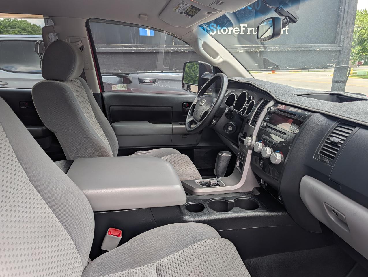 Toyota Tundra 2WD Truck CrewMax 5.7L V8 6-Spd AT (Natl) 2012