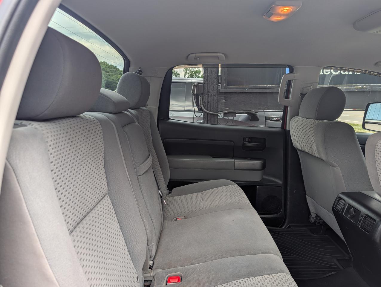 Toyota Tundra 2WD Truck CrewMax 5.7L V8 6-Spd AT (Natl) 2012