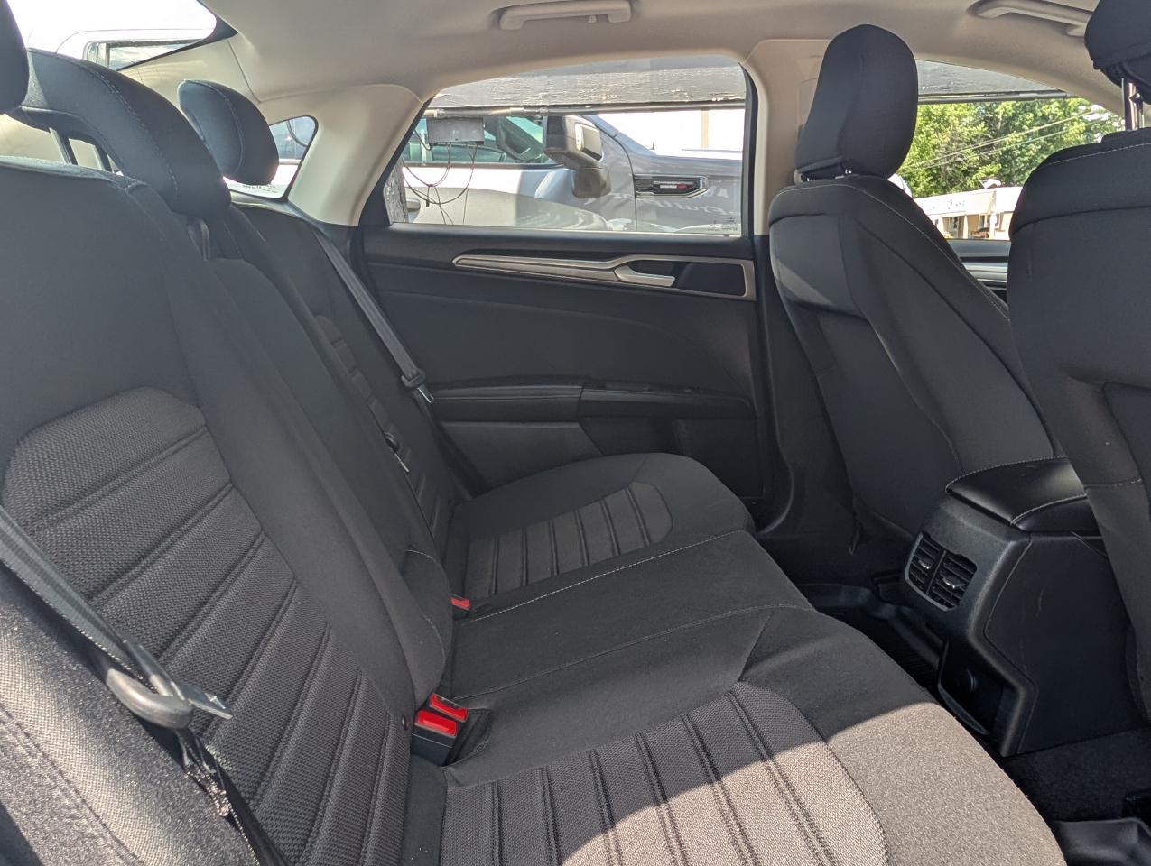 Ford Fusion SE AWD 2020