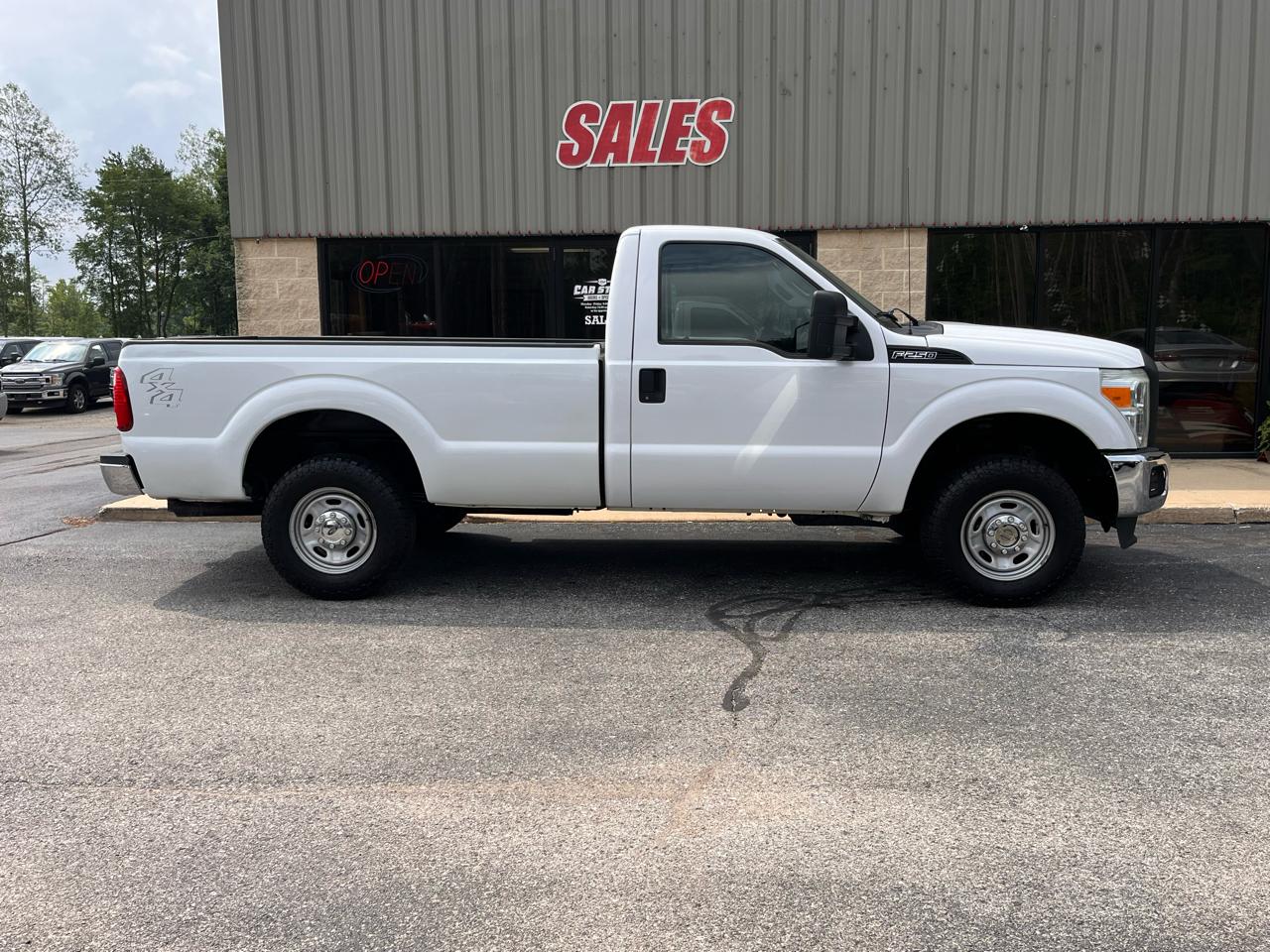 Ford Super Duty F-250 SRW XL 4WD Reg Cab 8' Box 2016