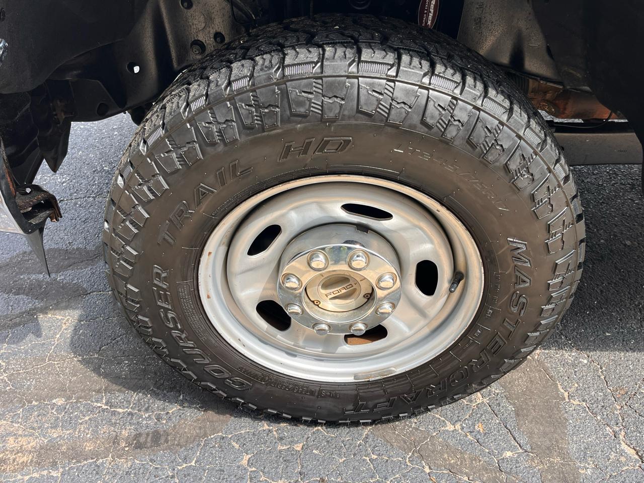 Ford Super Duty F-250 SRW XL 4WD Reg Cab 8' Box 2016