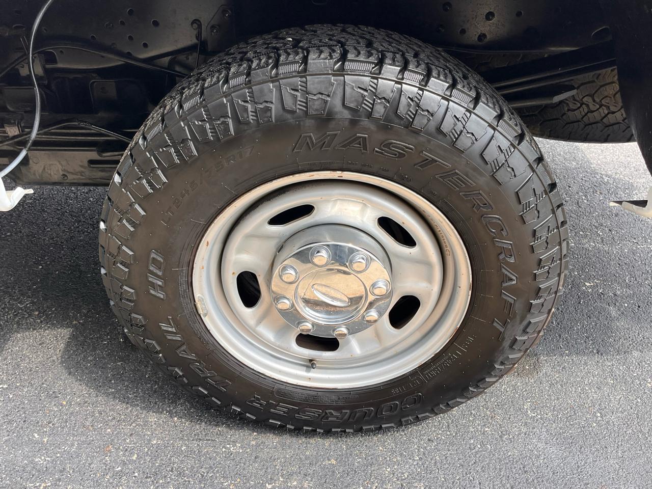 Ford Super Duty F-250 SRW XL 4WD Reg Cab 8' Box 2016