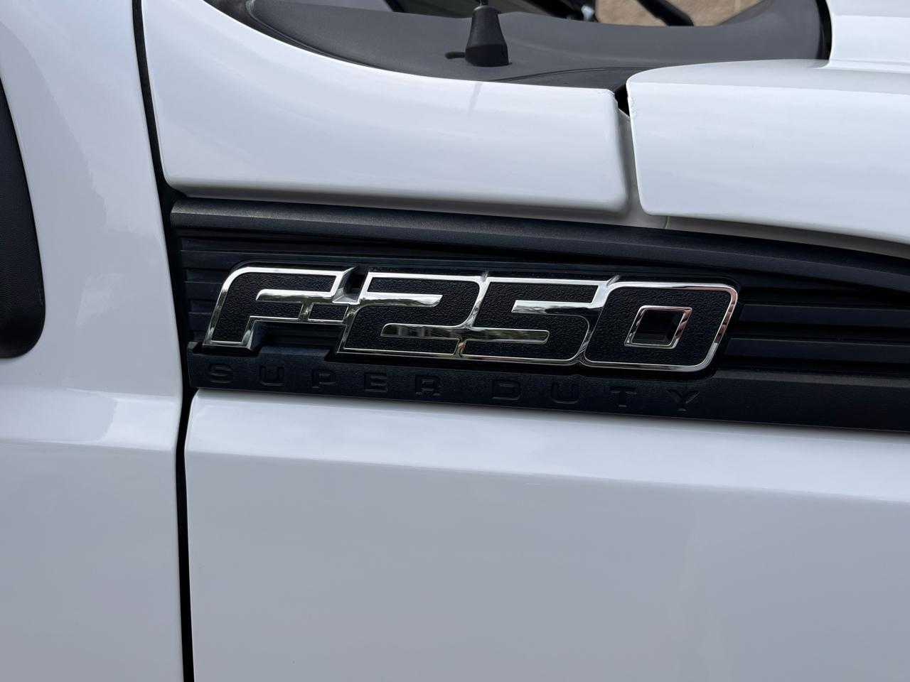 Ford Super Duty F-250 SRW XL 4WD Reg Cab 8' Box 2016
