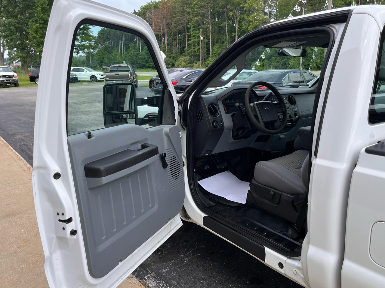 Ford Super Duty F-250 SRW XL 4WD Reg Cab 8' Box 2016