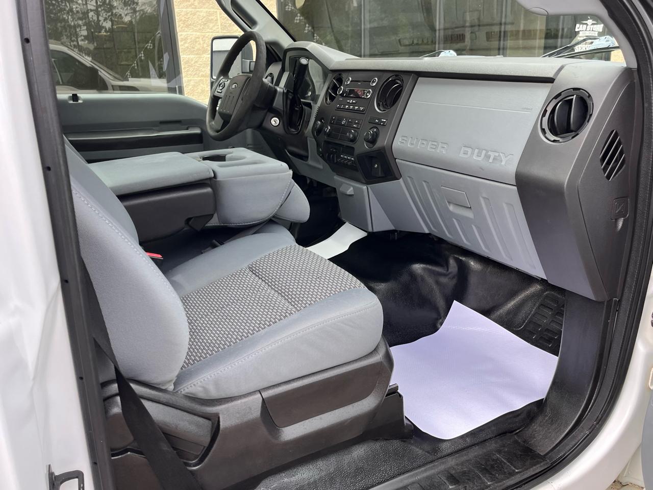 Ford Super Duty F-250 SRW XL 4WD Reg Cab 8' Box 2016
