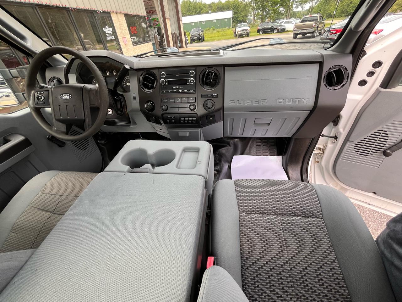 Ford Super Duty F-250 SRW XL 4WD Reg Cab 8' Box 2016