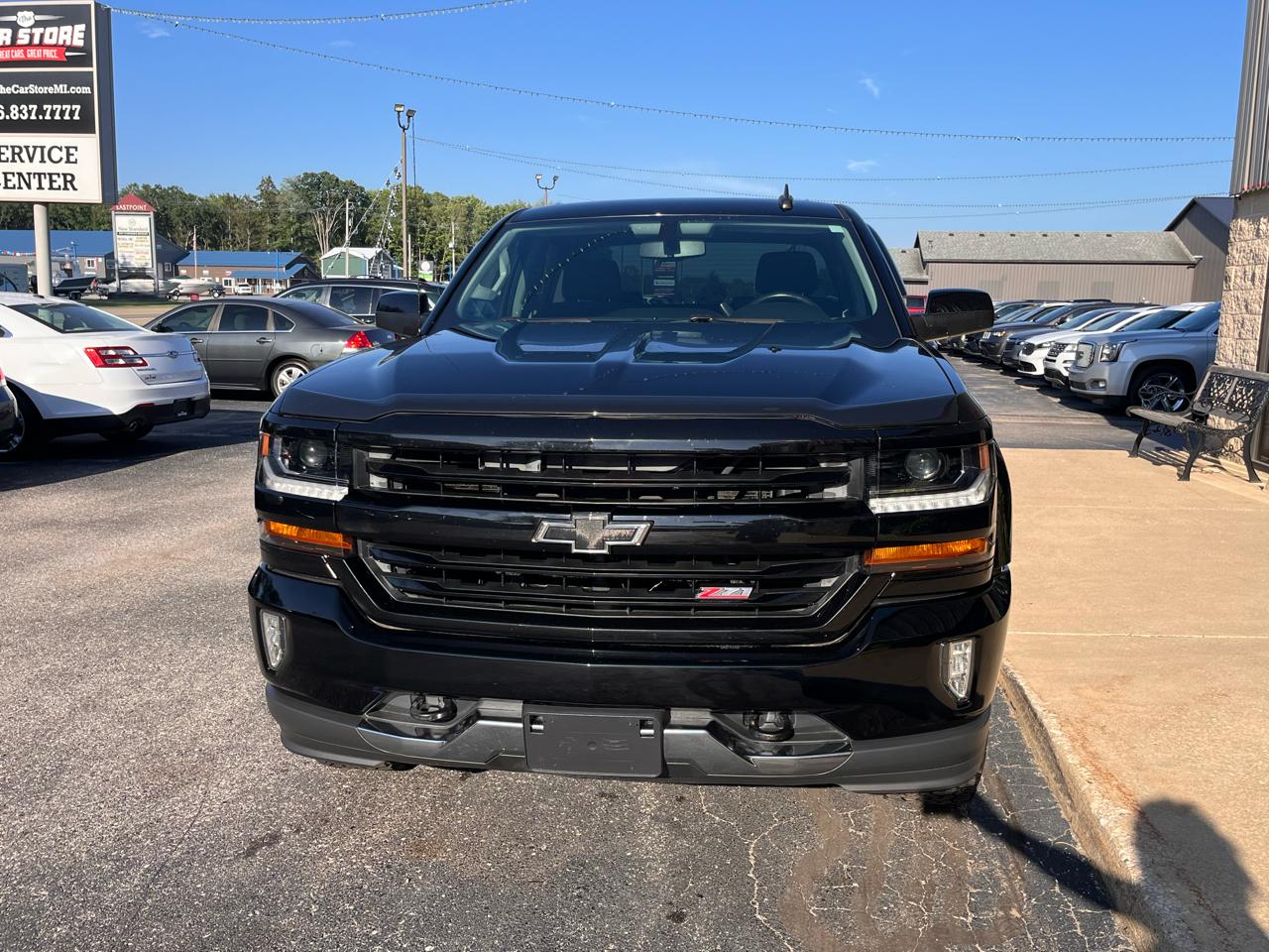 Chevrolet Silverado 1500 4WD Crew Cab 143.5" LT w/2LT 2017