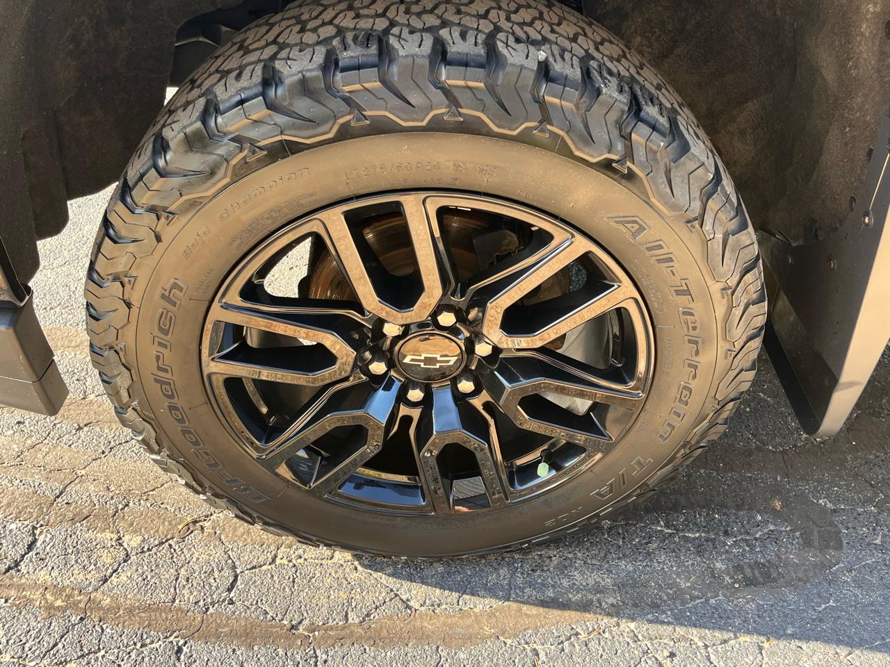 Chevrolet Silverado 1500 4WD Crew Cab 143.5" LT w/2LT 2017