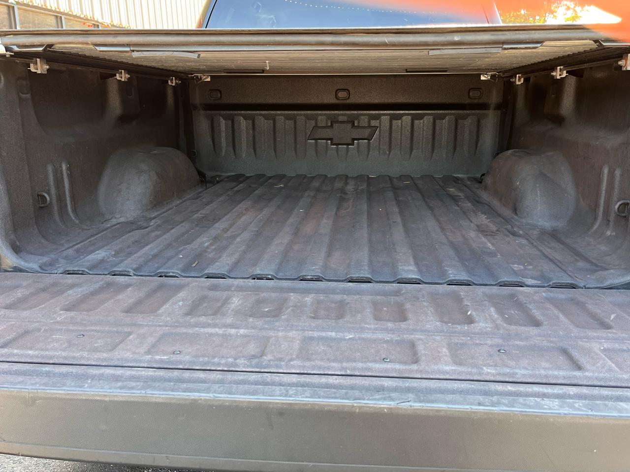 Chevrolet Silverado 1500 4WD Crew Cab 143.5" LT w/2LT 2017