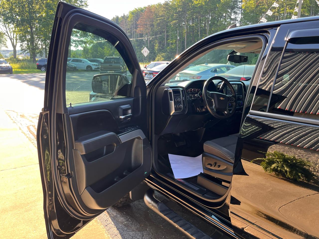Chevrolet Silverado 1500 4WD Crew Cab 143.5" LT w/2LT 2017