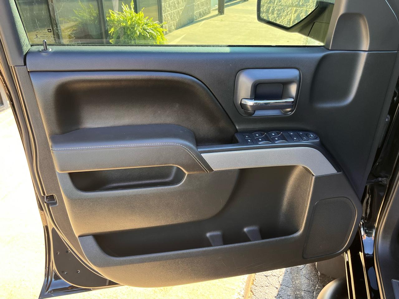 Chevrolet Silverado 1500 4WD Crew Cab 143.5" LT w/2LT 2017