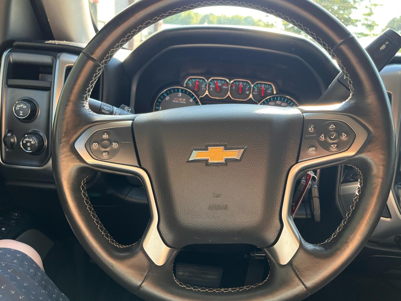 Chevrolet Silverado 1500 4WD Crew Cab 143.5" LT w/2LT 2017