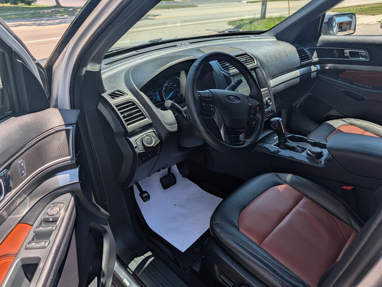 Ford Explorer XLT 4WD 2019