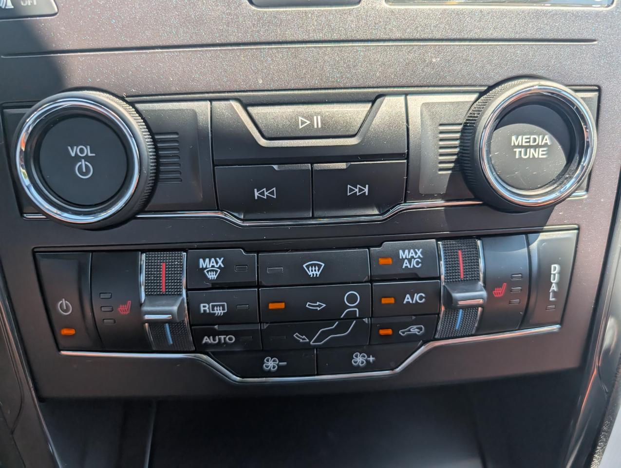 Ford Explorer XLT 4WD 2019