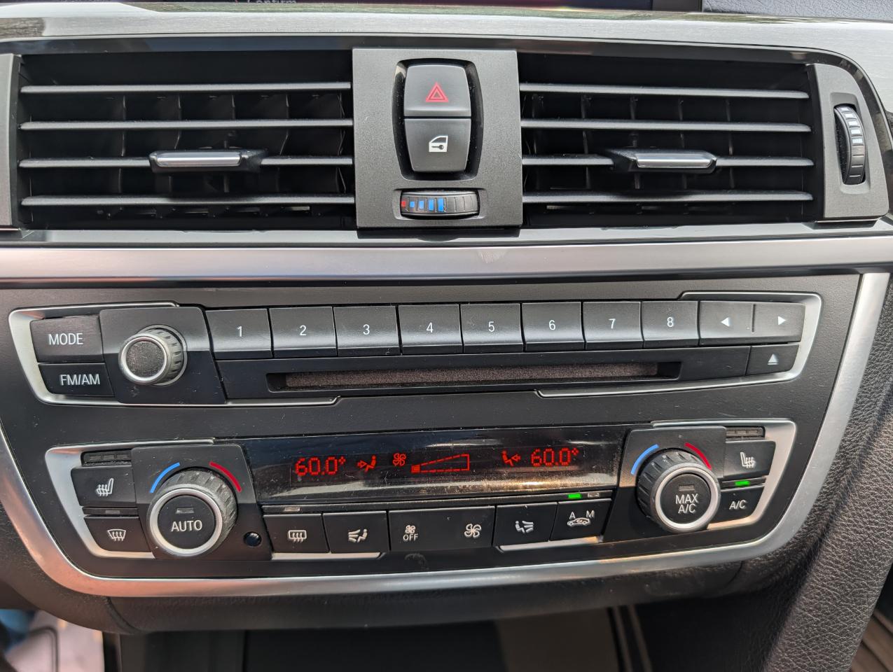 BMW 3 Series 4dr Sdn 328i xDrive AWD SULEV 2014